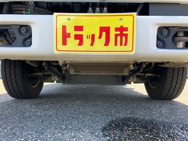 いすゞ エルフ 2RG-NJR88AD(2WD)の写真4