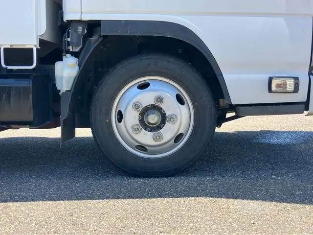 いすゞ エルフ 2RG-NJR88AD(2WD)の写真7