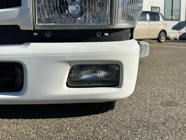 いすゞ エルフ 2RG-NJR88AD(2WD)の写真8