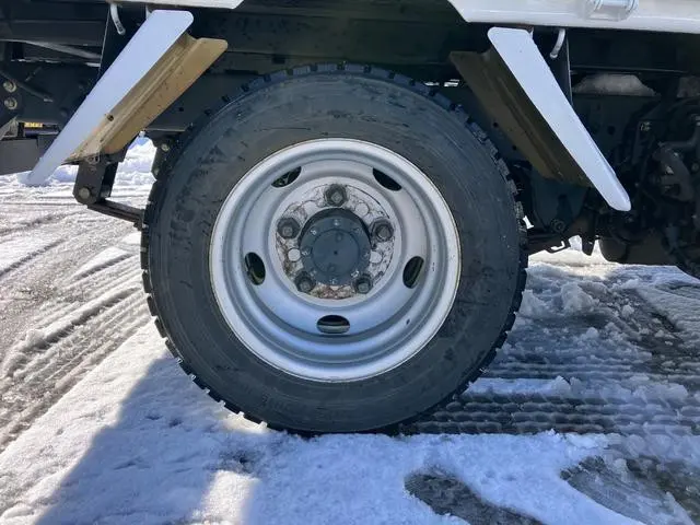 いすゞ エルフ 2RG-NJR88AD(2WD)の写真10