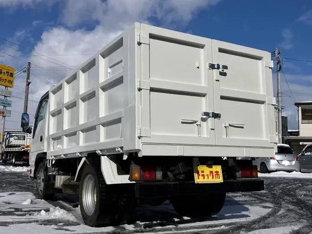 いすゞ エルフ 2RG-NJR88AD(2WD)の写真15