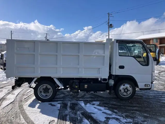 いすゞ エルフ 2RG-NJR88AD(2WD)の写真18