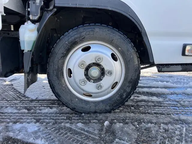 いすゞ エルフ 2RG-NJR88AD(2WD)の写真21