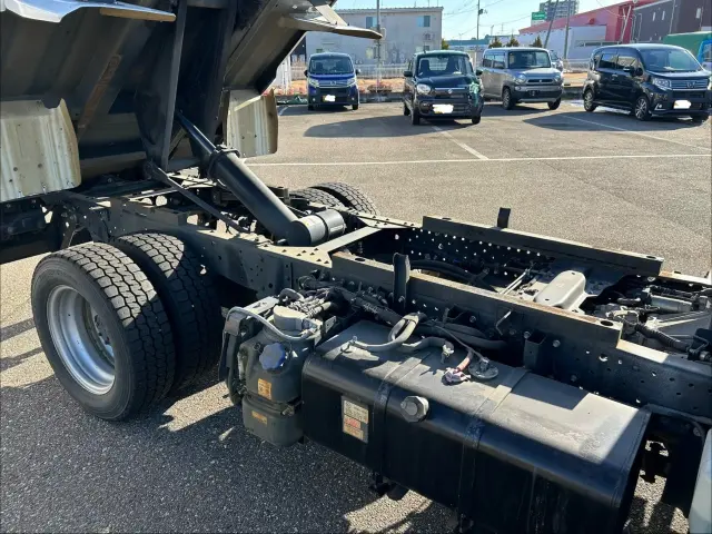 いすゞ エルフ 2RG-NJR88AD(2WD)の写真22