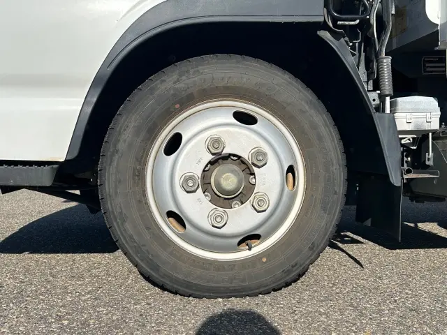 いすゞ エルフ 2RG-NJR88AD(2WD)の写真23