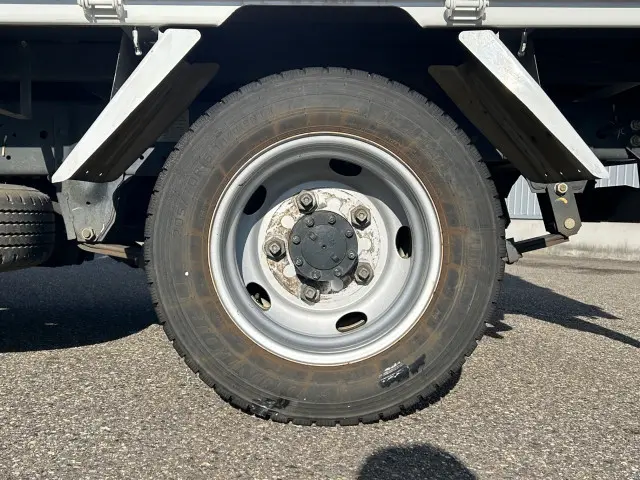 いすゞ エルフ 2RG-NJR88AD(2WD)の写真24