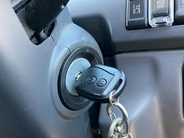 いすゞ エルフ 2RG-NJR88AD(2WD)の写真35