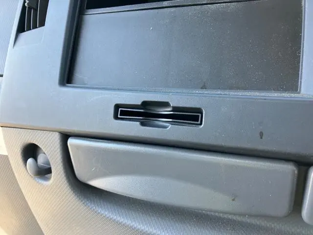 いすゞ エルフ 2RG-NJR88AD(2WD)の写真38