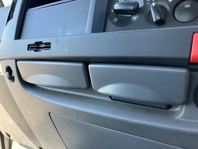 いすゞ エルフ 2RG-NJR88AD(2WD)の写真39