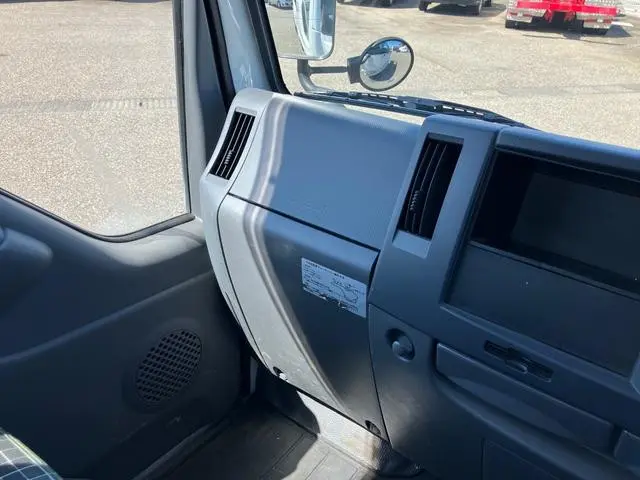 いすゞ エルフ 2RG-NJR88AD(2WD)の写真44