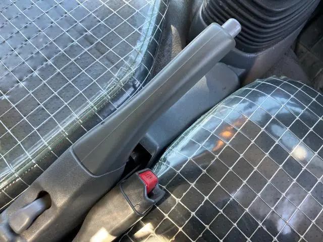 いすゞ エルフ 2RG-NJR88AD(2WD)の写真47