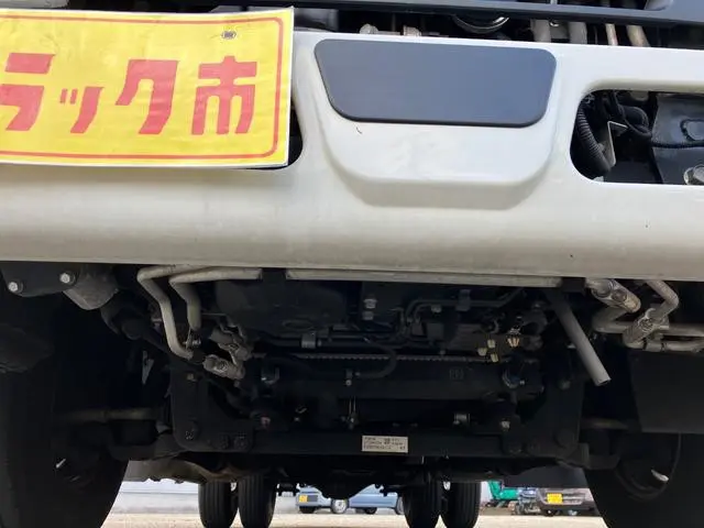 三菱 キャンター TPG-FDA00(4WD)の写真5