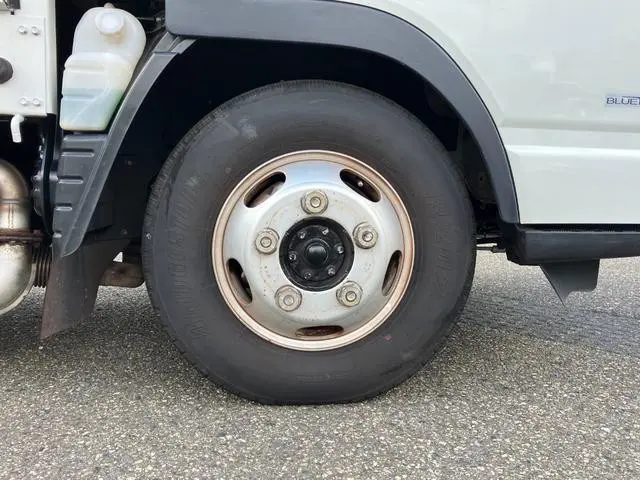三菱 キャンター TPG-FDA00(4WD)の写真9