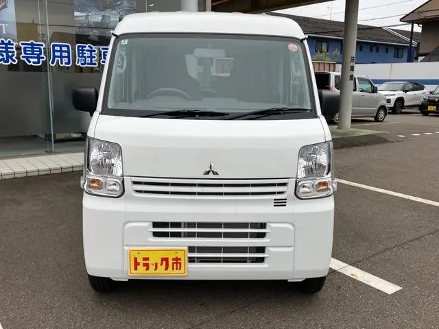 三菱 ミニキャブバン 5BD-DS17V(2WD)の写真3