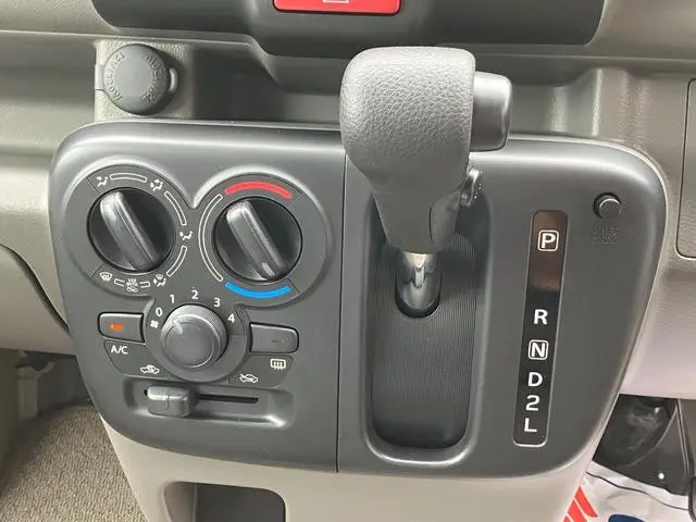 三菱 ミニキャブバン 5BD-DS17V(2WD)の写真28