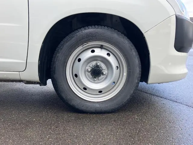 トヨタ サクシードバン DBE-NCP160V(2WD)の写真8