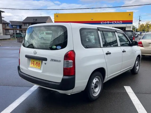 トヨタ サクシードバン DBE-NCP160V(2WD)の写真10