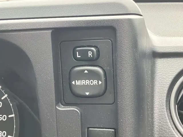 トヨタ サクシードバン DBE-NCP160V(2WD)の写真39