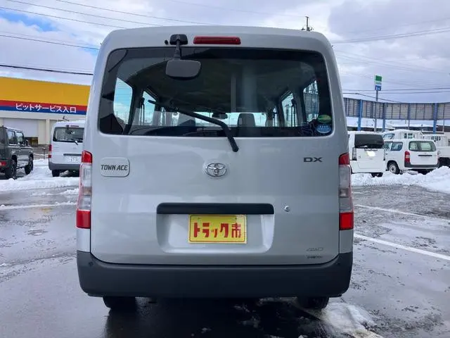 トヨタ タウンエースバン 5BF-S413M(4WD)の写真12