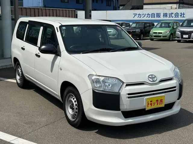 トヨタ プロボックスバン 5BE-NSP160V(2WD)の写真4