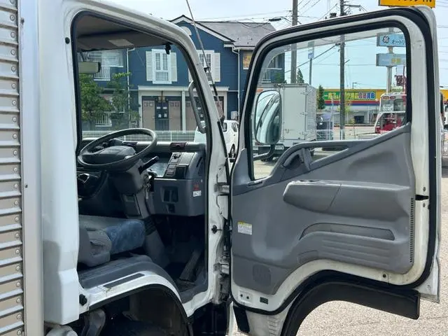 三菱 キャンターガッツ KK-FD70AB(4WD)の写真35