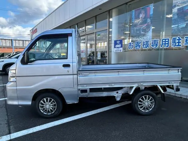 ダイハツ ハイゼットトラック EBD-S211P(4WD)の写真15
