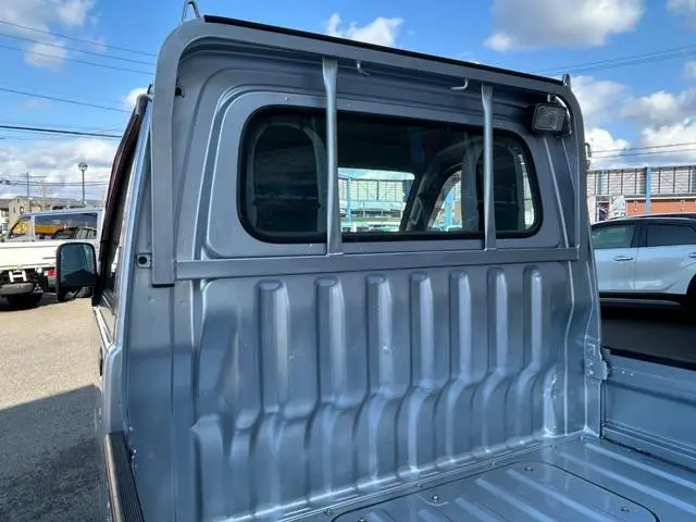 ダイハツ ハイゼットトラック EBD-S211P(4WD)の写真17