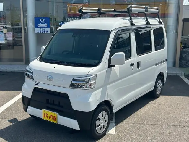 ダイハツ ハイゼットバン 3BD-S331V(4WD)の写真2