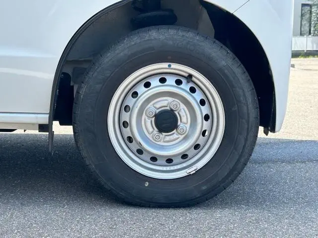 スズキ エブリイ 5BD-DA17V(4WD)の写真7