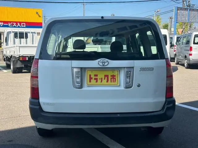 トヨタ サクシードバン CBE-NCP51V(2WD)の写真10