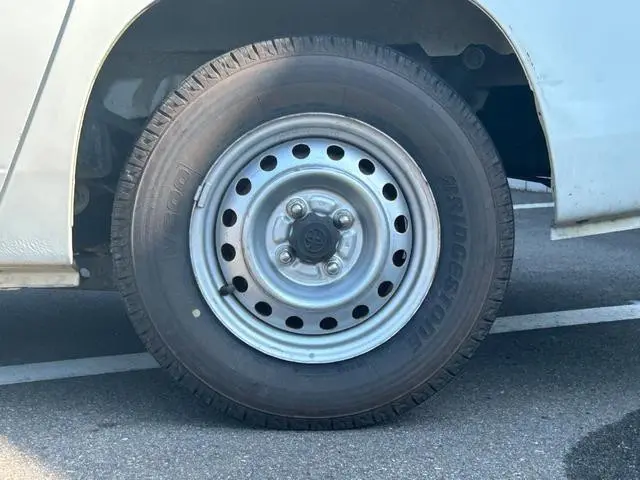 トヨタ サクシードバン CBE-NCP51V(2WD)の写真14