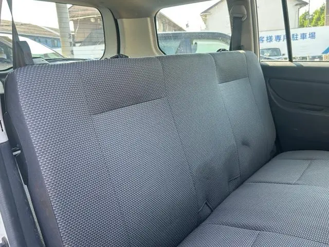 トヨタ サクシードバン CBE-NCP51V(2WD)の写真16