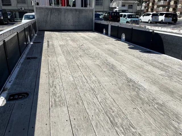 いすゞ フォワード TKG-FRR90S1(2WD)の写真14