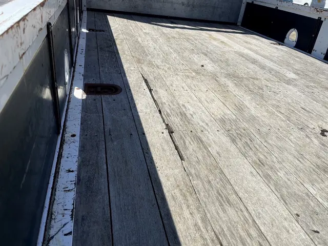 いすゞ フォワード TKG-FRR90S1(2WD)の写真15