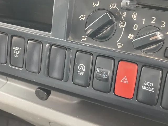 日野 デュトロ TKG-XZU630T(2WD)の写真26