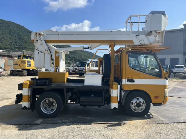 日野 デュトロ BKG-XZU304E(2WD)の写真6