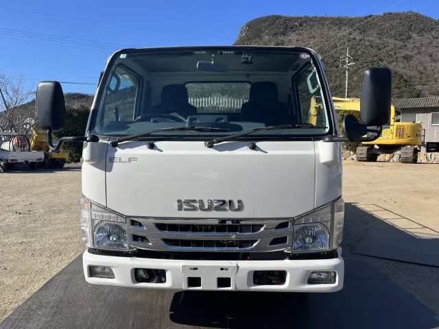 いすゞ エルフ 2RG-NKR88AD(2WD)の写真9