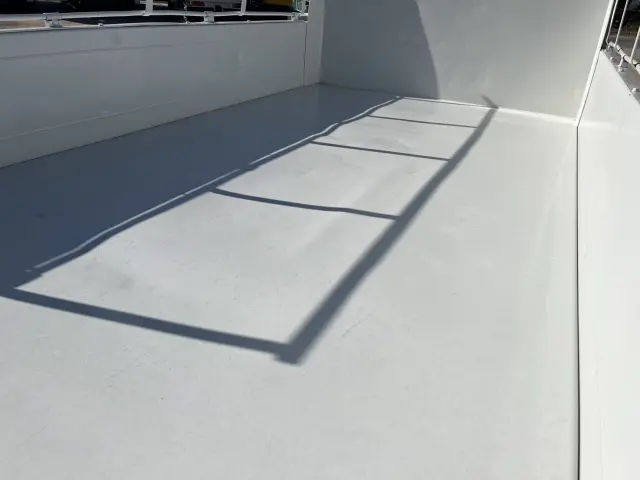 いすゞ エルフ 2RG-NKR88AD(2WD)の写真14