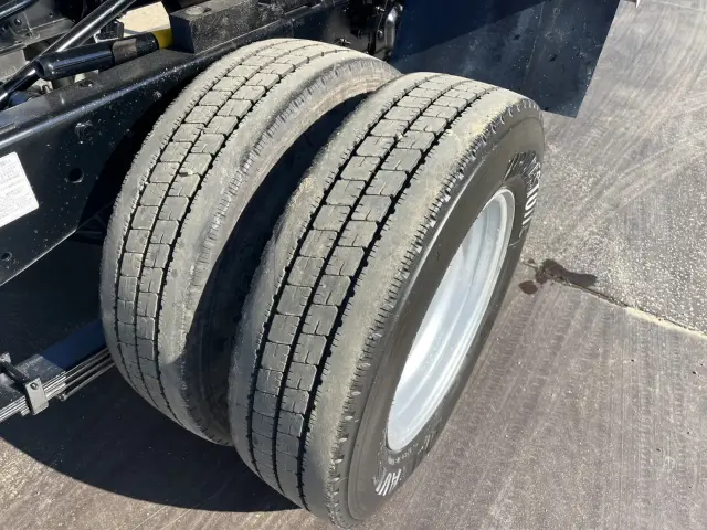 いすゞ エルフ 2RG-NKR88AD(2WD)の写真16