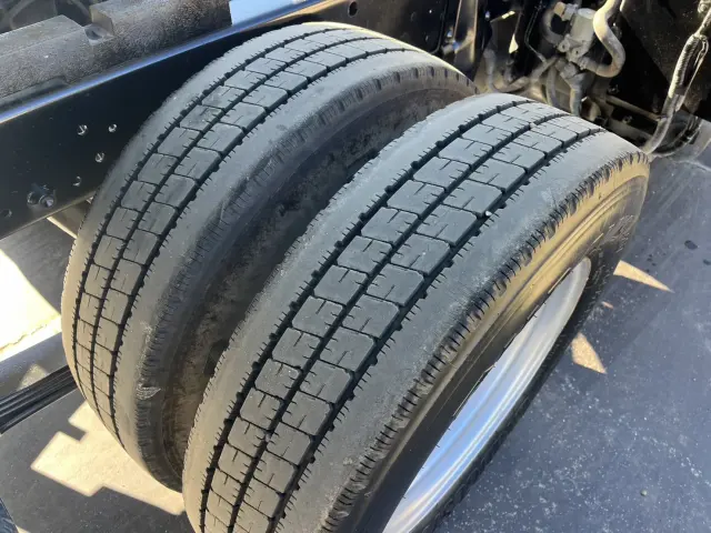 いすゞ エルフ 2RG-NKR88AD(2WD)の写真17