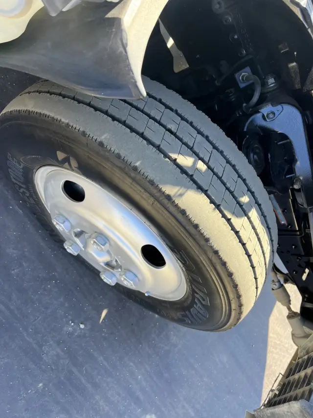 いすゞ エルフ 2RG-NKR88AD(2WD)の写真18