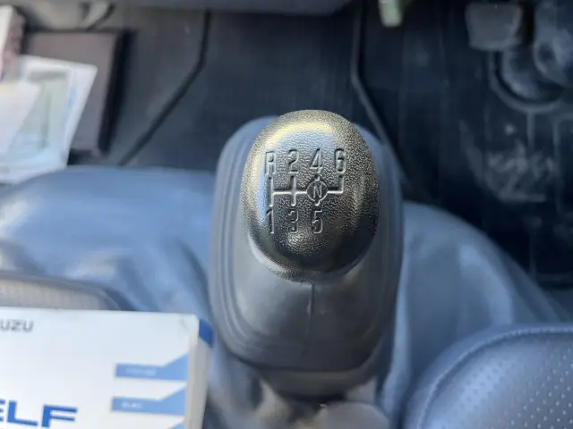 いすゞ エルフ 2RG-NKR88AD(2WD)の写真28