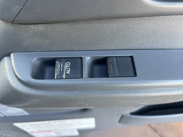 いすゞ エルフ 2RG-NKR88AD(2WD)の写真32