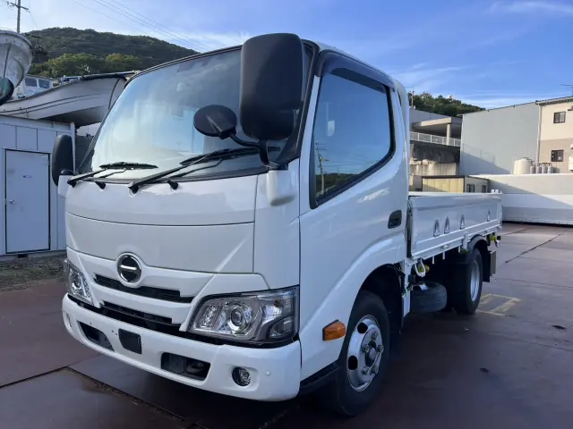 日野 デュトロ 2RG-XZC605M(2WD)の写真1