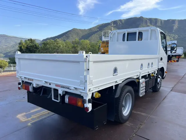 日野 デュトロ 2RG-XZC605M(2WD)の写真5
