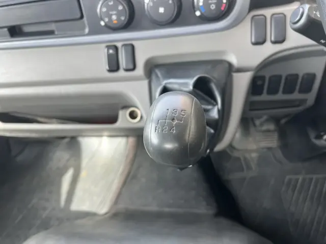 三菱 キャンター TPG-FBA60(2WD)の写真33