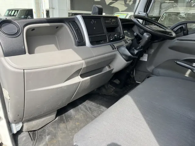 三菱 キャンター TPG-FBA60(2WD)の写真41
