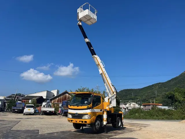 日野 デュトロ BKG-XZU304E(2WD)の写真9