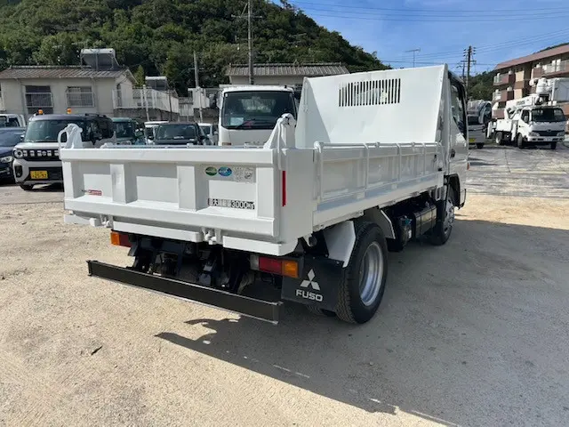 三菱 キャンター 2PG-FBA60(2WD)の写真5