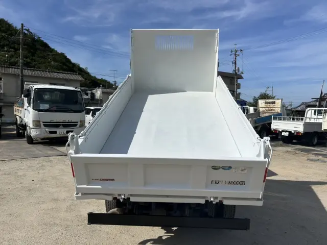 三菱 キャンター 2PG-FBA60(2WD)の写真12